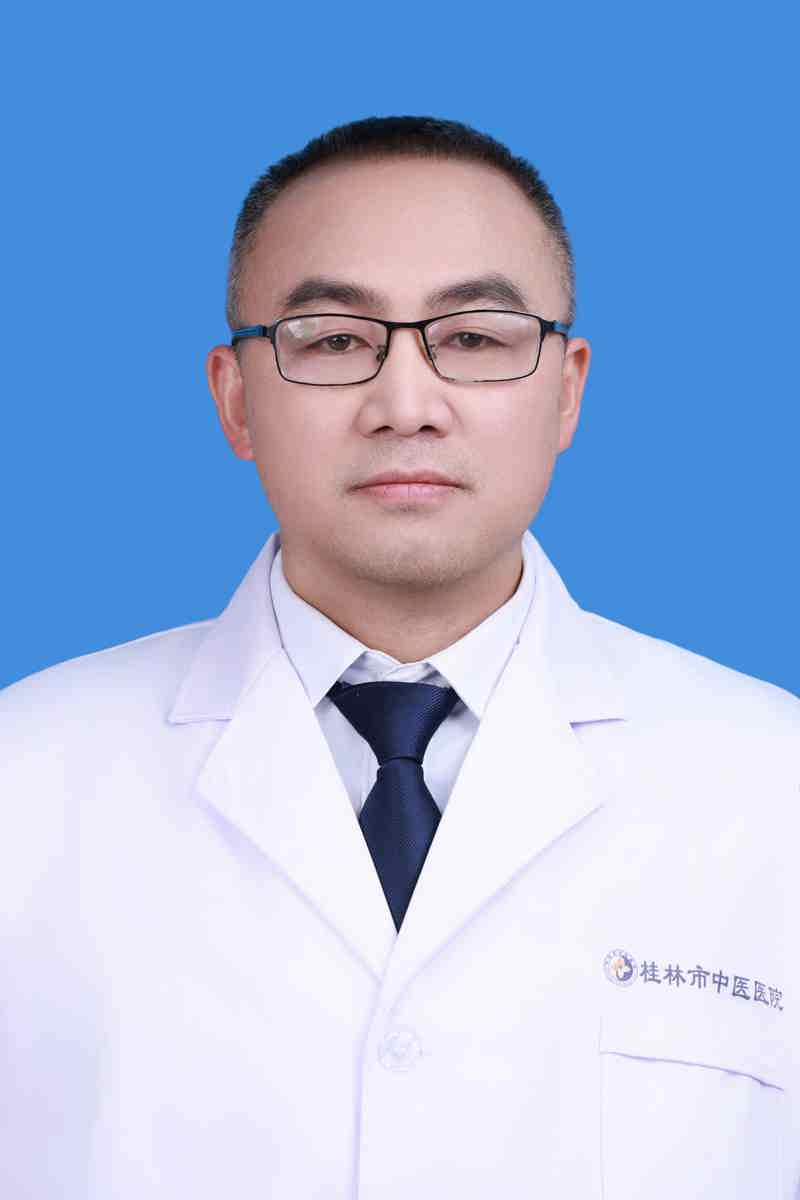 李强 