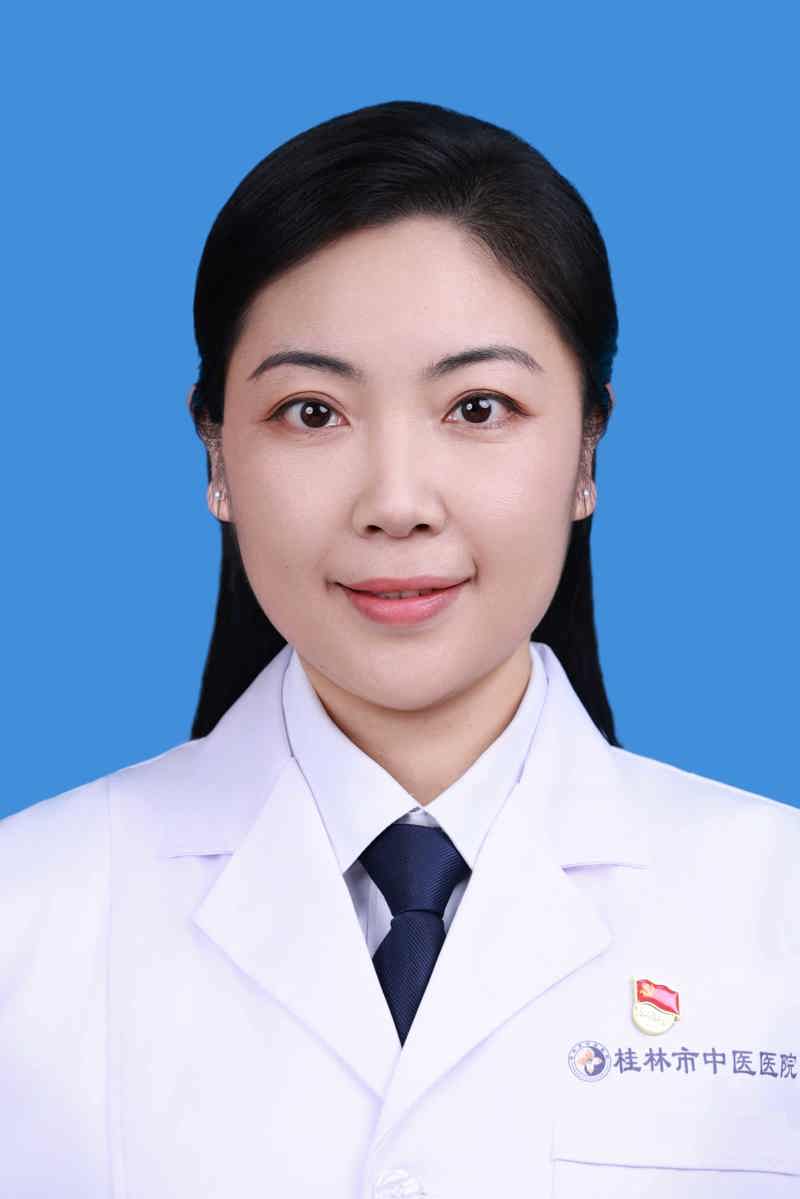 李慧灵 
