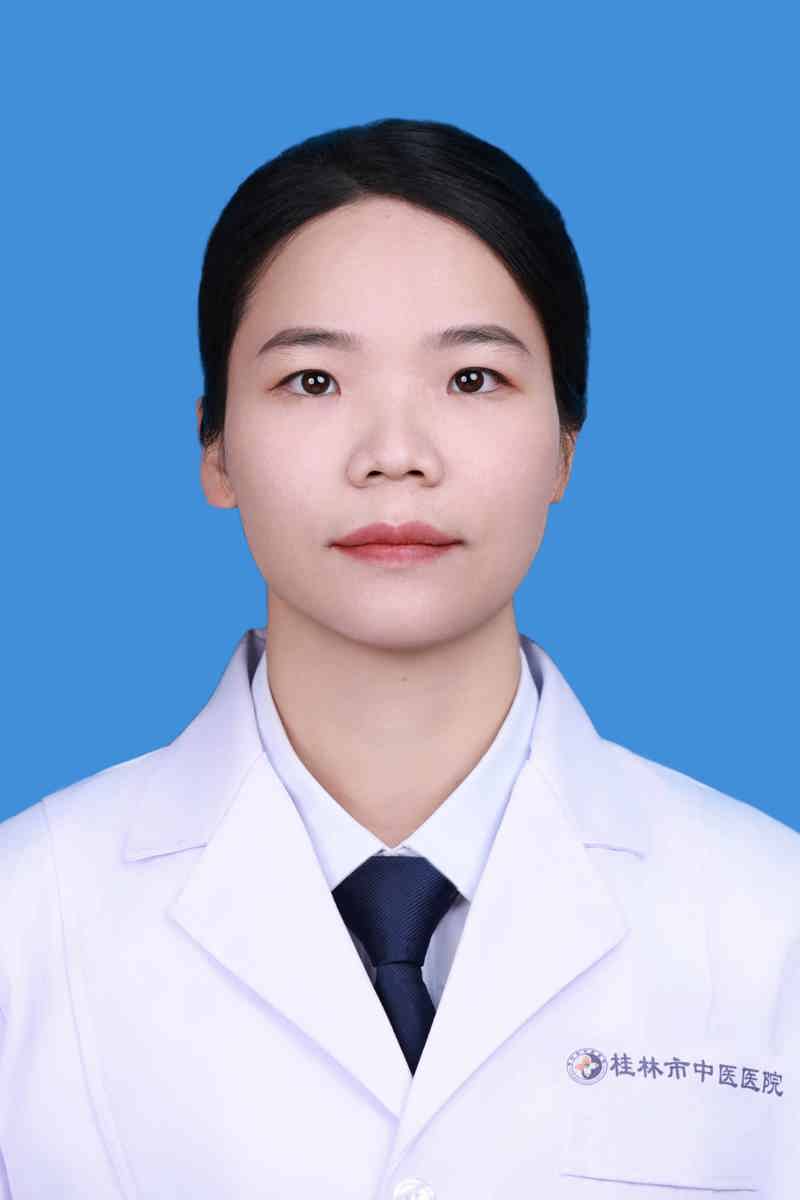 韦小双 