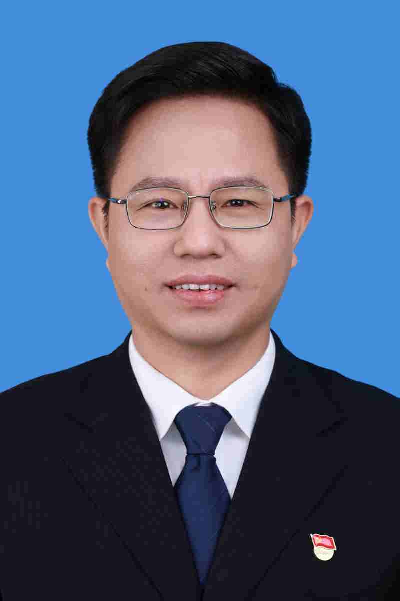 邓建华