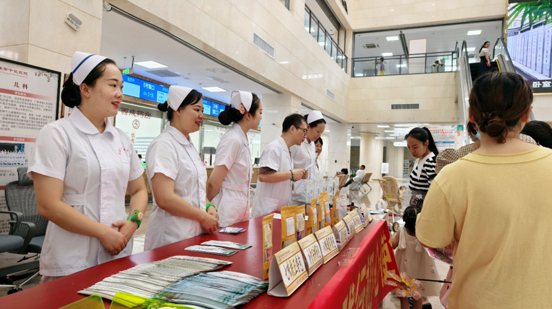 桂林市中医医院开展“关爱儿童健康 践行初心使命”大型义诊活动