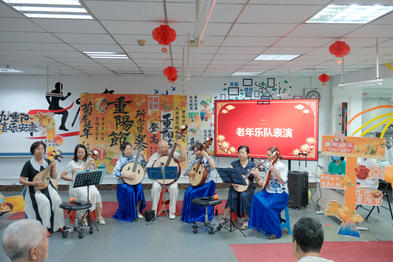 桂林市中医医院老年病科/康复科城南病区开展重阳文艺汇演暨趣味联欢活动